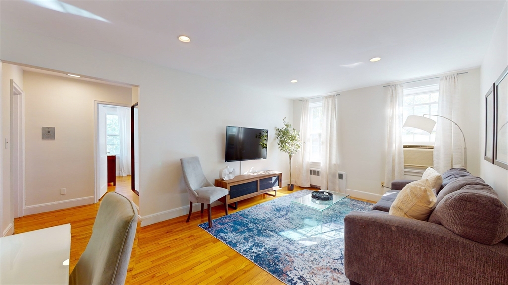 2 bed, 1 bath apartment for rent at 1 Lanark Unit 6, Brookline — photo 6 of 20