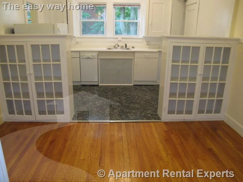 2 bed, 1 bath apartment for rent at 1 Langdon Sq Unit 1, Harvard Square — photo 4 of 9