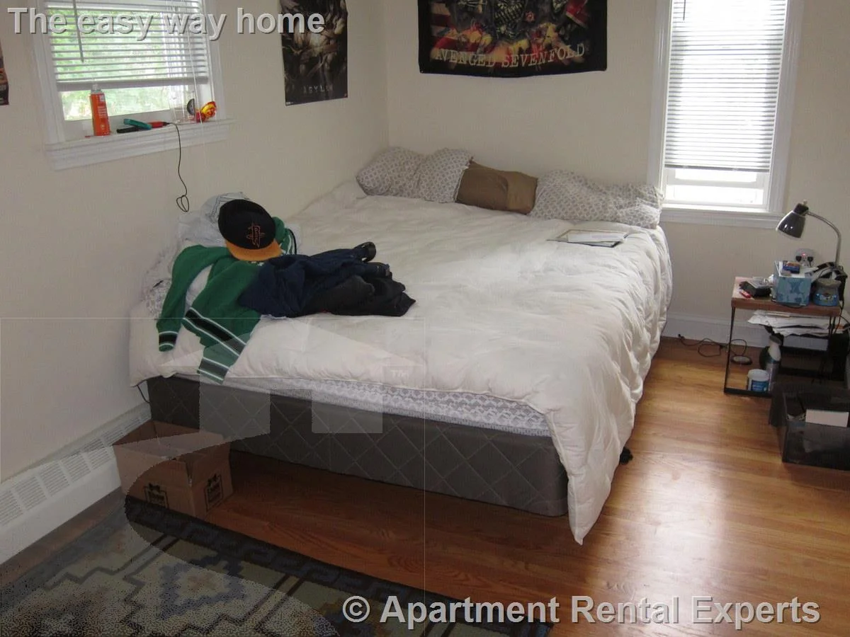 2 bed, 1 bath apartment for rent at 1 Langdon Sq Unit 2, Harvard Square — photo 4 of 5
