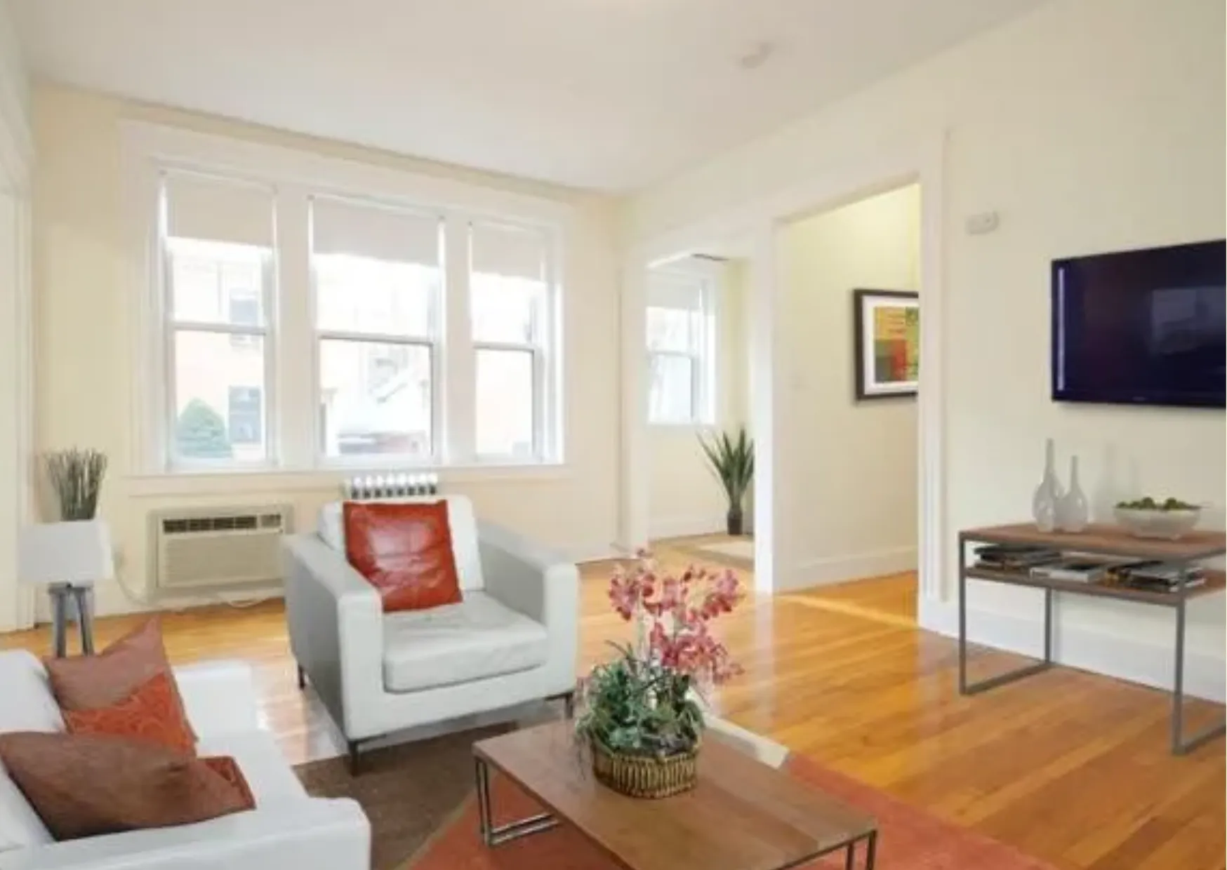 2 bed, 1 bath apartment for rent at 1 Langdon St Unit 05, Neighborhood Nine — photo 3 of 3