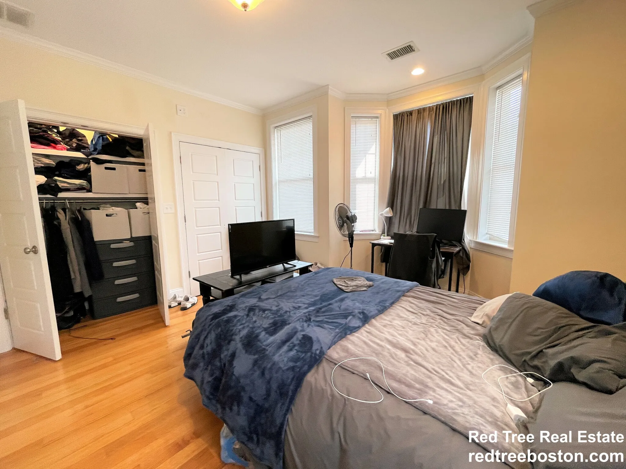 4 bed, 2.5 bath apartment for rent at 1 Larose Pl Unit 2, Brighton — photo 9 of 31