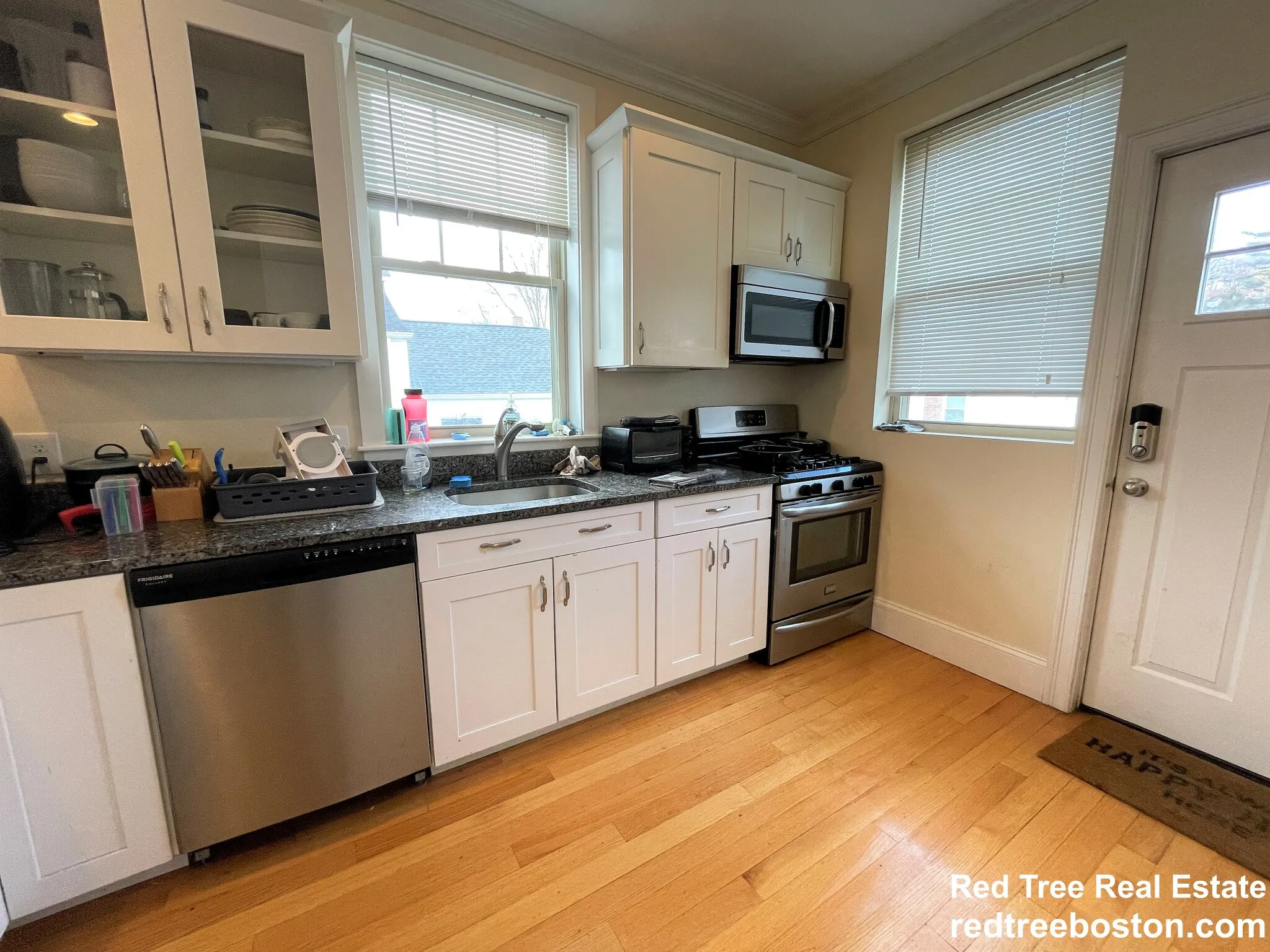 4 bed, 2.5 bath apartment for rent at 1 Larose Pl Unit 2, Brighton — photo 6 of 31