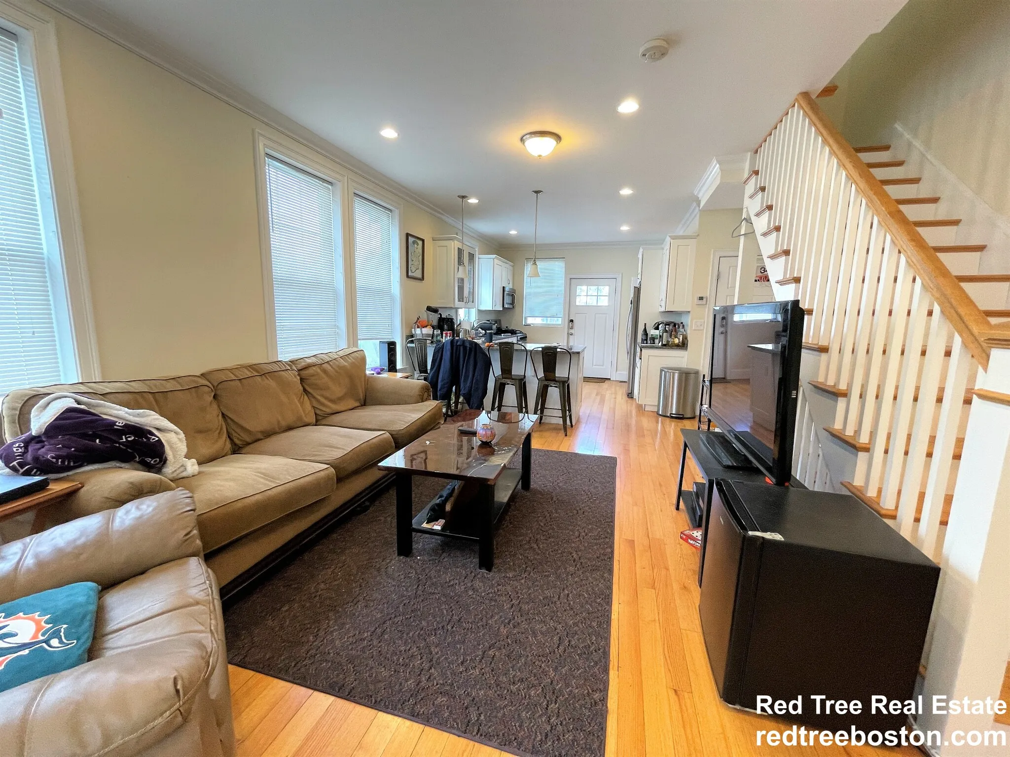 4 bed, 2.5 bath apartment for rent at 1 Larose Pl Unit 2, Brighton — photo 2 of 31