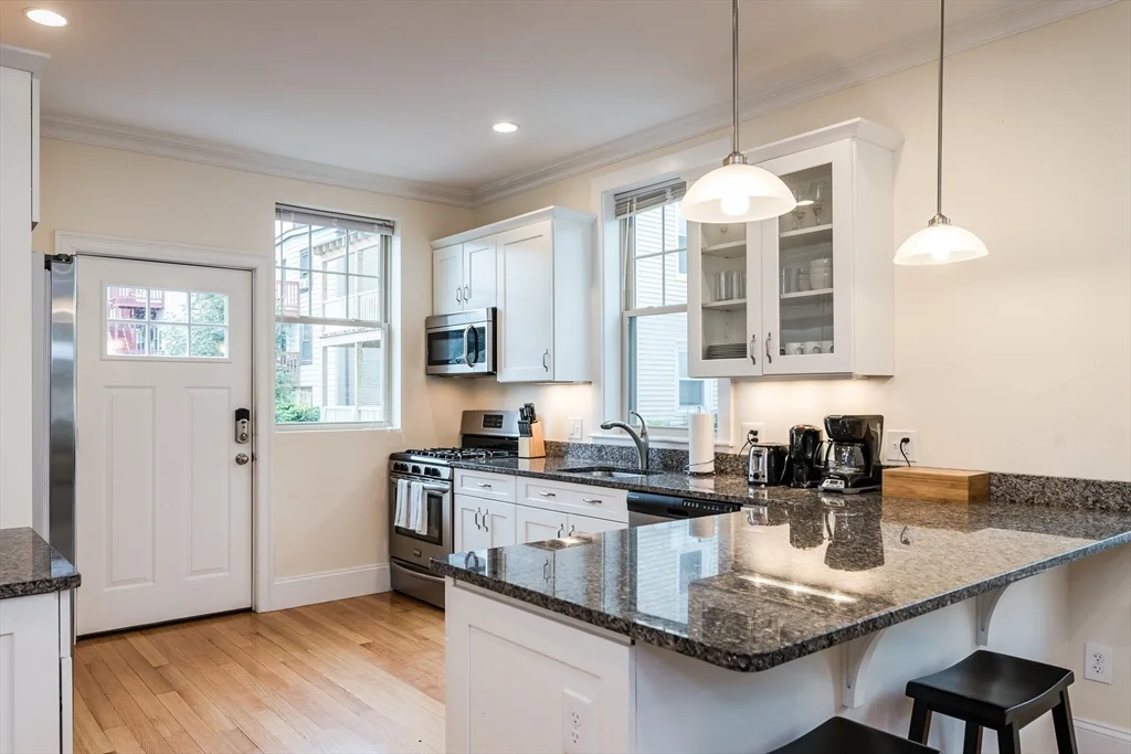 4 bed, 2 bath apartment for rent at 1 Larose Pl Unit L, Brighton — photo 6 of 18