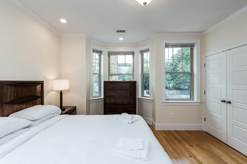 4 bed, 2 bath apartment for rent at 1 Larose Pl Unit L, Brighton — photo 17 of 18
