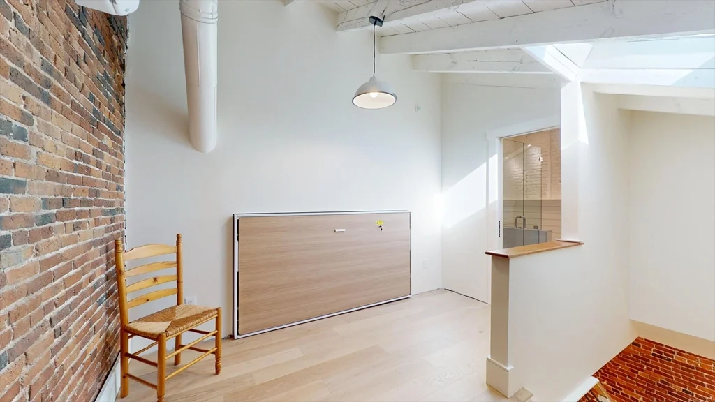 2 bed, 2 bath apartment for rent at 1 Liberty St Unit 4, Newburyport — photo 11 of 14