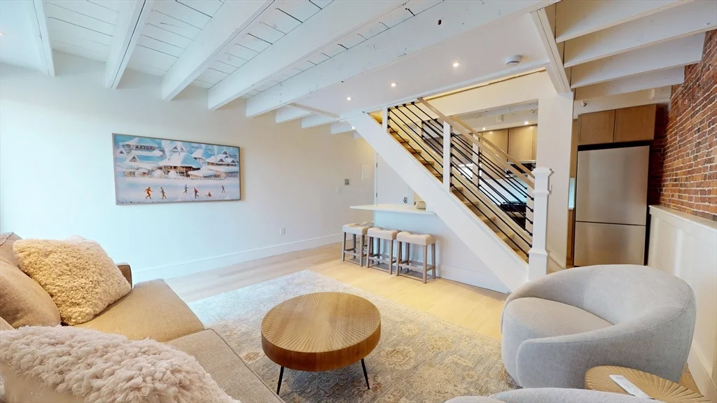 2 bed, 2 bath apartment for rent at 1 Liberty St Unit 4, Newburyport — photo 1 of 14