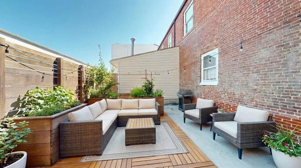 2 bed, 2 bath apartment for rent at 1 Liberty St Unit 4, Newburyport — photo 14 of 14