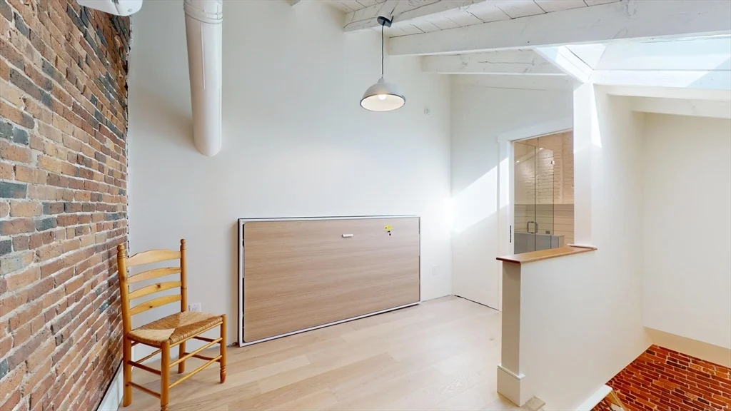 2 bed, 2 bath apartment for rent at 1 Liberty St Unit 4, Newburyport — photo 12 of 14