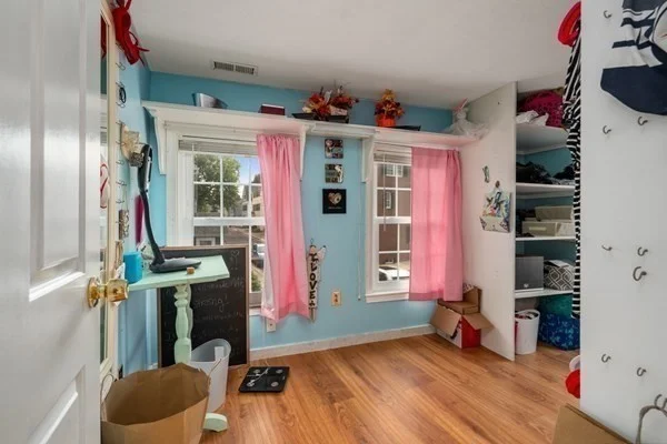 2 bed, 1 bath apartment for rent at 1 Lime St Unit 1, Newburyport — photo 9 of 14