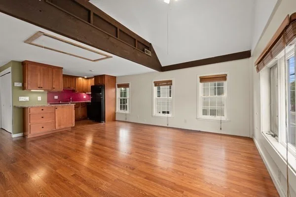 Studio bed, 1 bath apartment for rent at 1 Lime St Unit 2, Newburyport