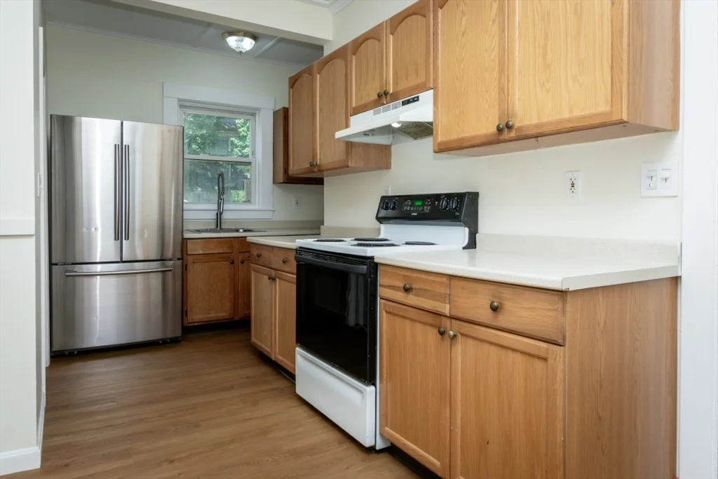 2 bed, 1 bath apartment for rent at 1 Lincoln St Unit 1, Stoneham — photo 16 of 29