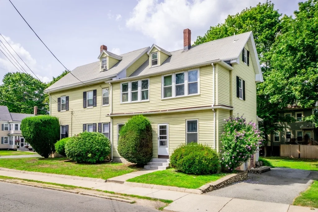 2 bed, 1 bath apartment for rent at 1 Lincoln St Unit 1, Stoneham — photo 2 of 29
