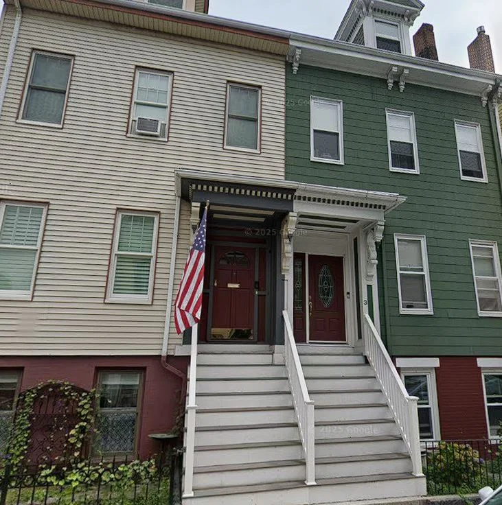 1 bed, 1 bath apartment for rent at 1 Linden St Unit 2A, South Boston — photo 1 of 3