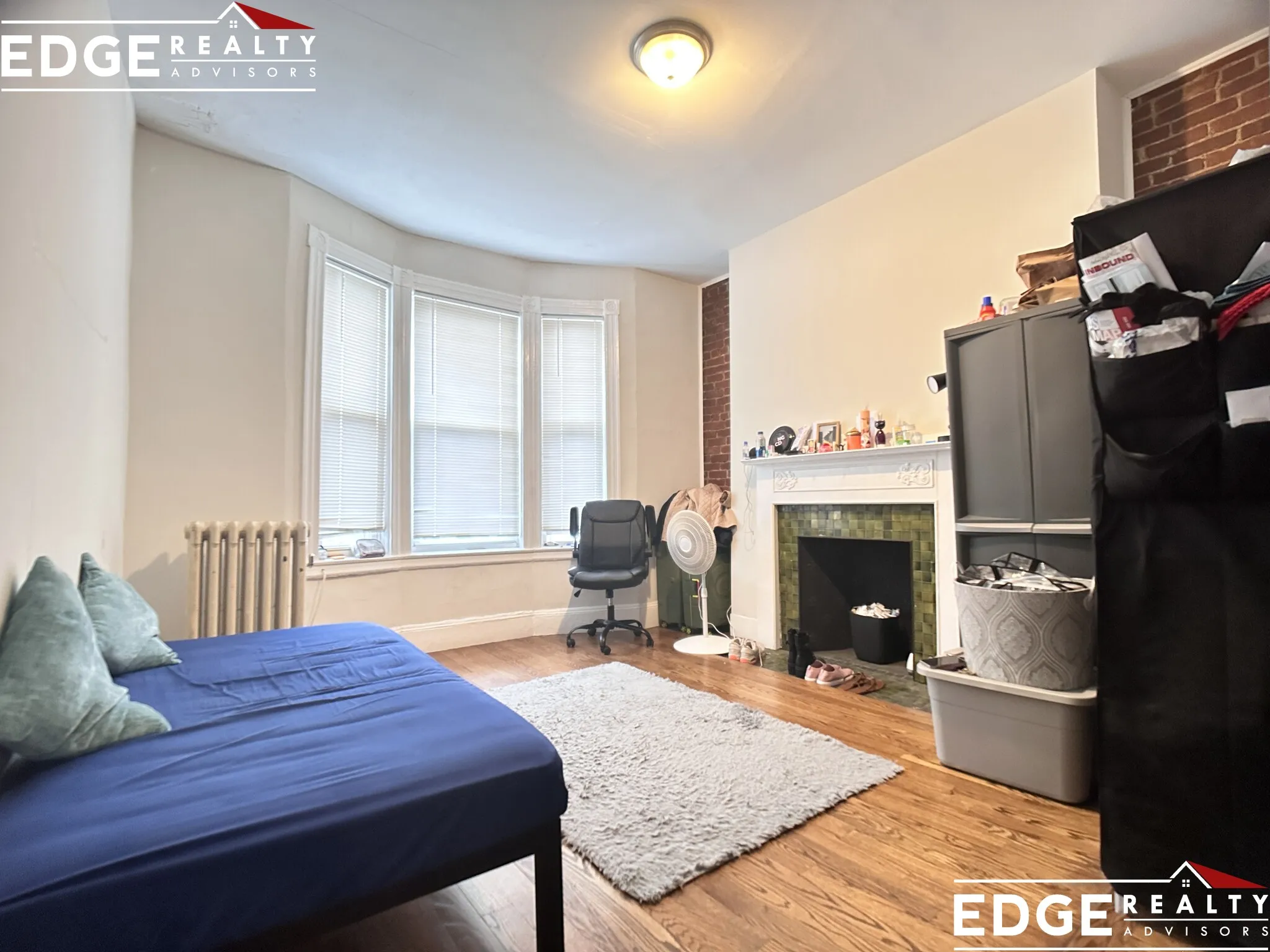 3 bed, 2 bath apartment for rent at 1 Linden St Unit 3, Allston — photo 3 of 8