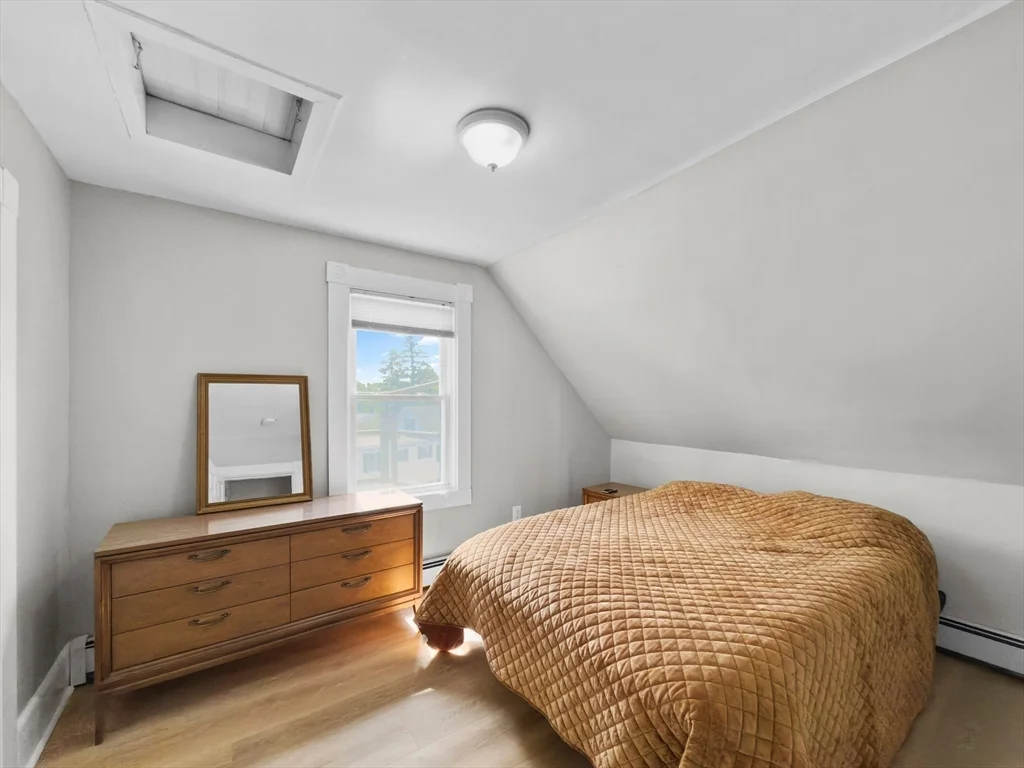 2 bed, 1 bath apartment for rent at 1 Lindner Ct Unit 3, Lawrence — photo 5 of 8