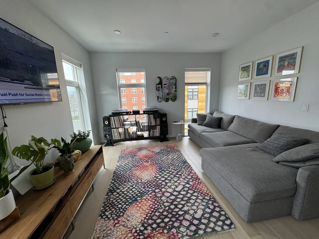 3 bed, 2 bath apartment for rent at 1 Lisbon St Unit 301, East Boston — photo 8 of 41