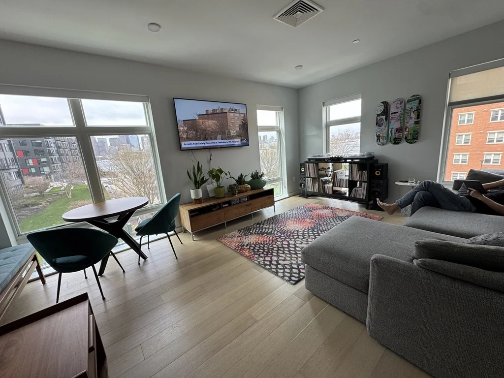 3 bed, 2 bath apartment for rent at 1 Lisbon St Unit 301, East Boston — photo 9 of 41