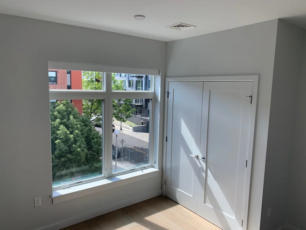 3 bed, 2 bath apartment for rent at 1 Lisbon St Unit 301, East Boston — photo 32 of 41