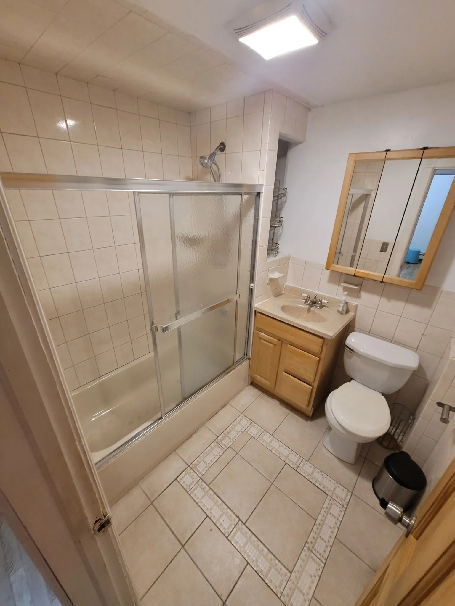 3 bed, 1 bath apartment for rent at 1 Mark St Unit 3, Jamaica Plain — photo 7 of 38