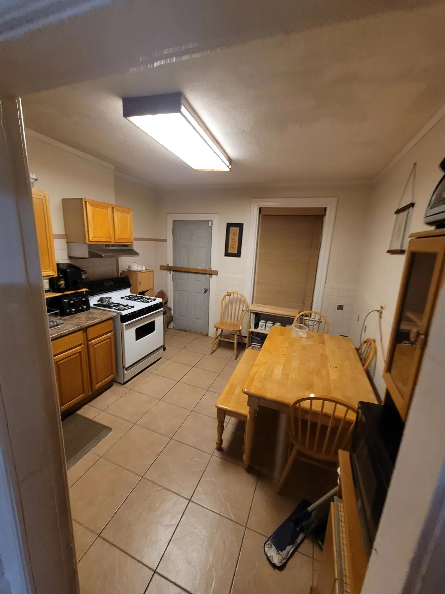 3 bed, 1 bath apartment for rent at 1 Mark St Unit 3, Jamaica Plain — photo 17 of 38