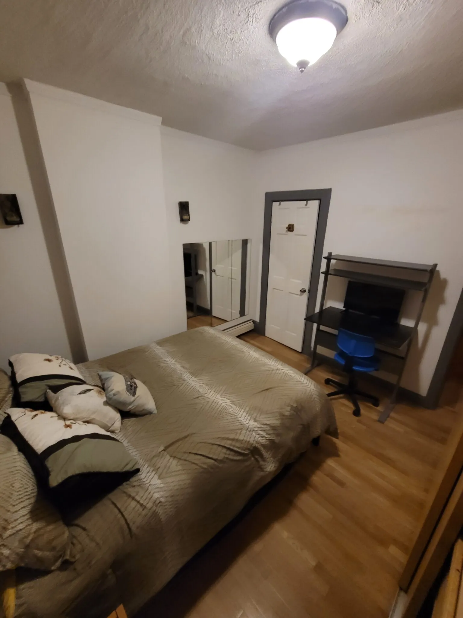 3 bed, 1 bath apartment for rent at 1 Mark St Unit 3, Jamaica Plain — photo 24 of 38