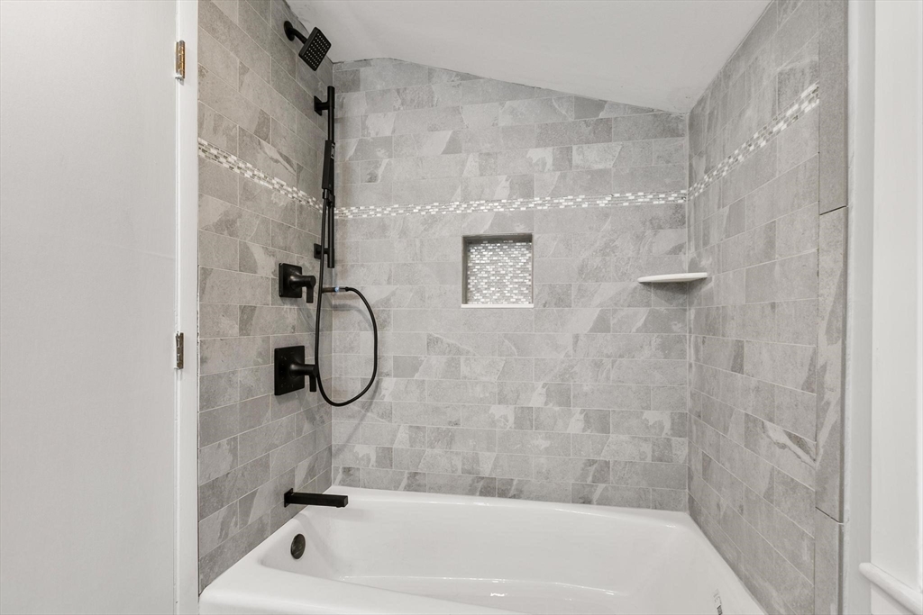 3 bed, 2 bath apartment for rent at 1 Martin Rd, Wellesley — photo 25 of 35