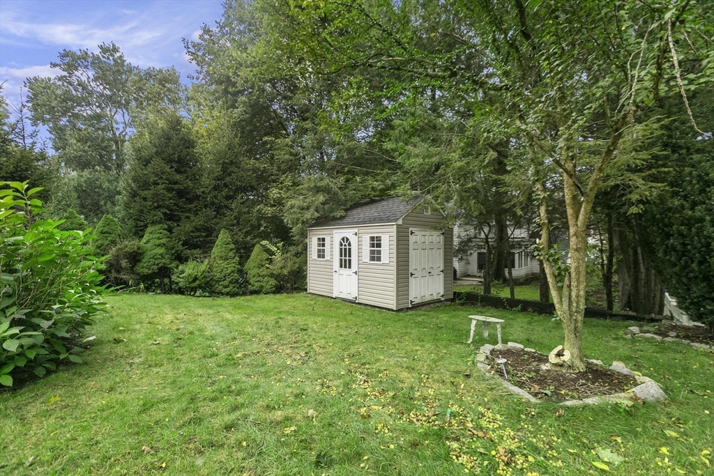3 bed, 2 bath apartment for rent at 1 Martin Rd, Wellesley — photo 30 of 35
