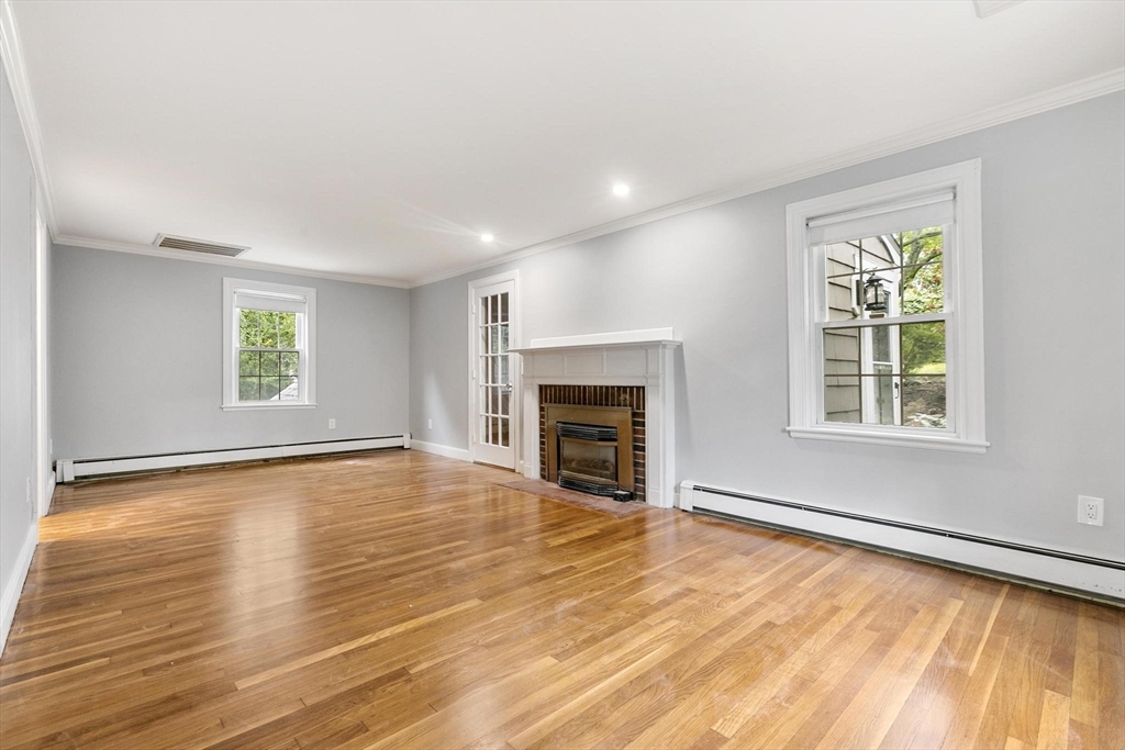 3 bed, 2 bath apartment for rent at 1 Martin Rd, Wellesley — photo 8 of 35