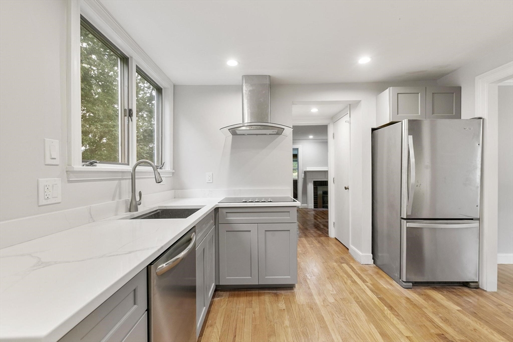3 bed, 2 bath apartment for rent at 1 Martin Rd, Wellesley — photo 12 of 35