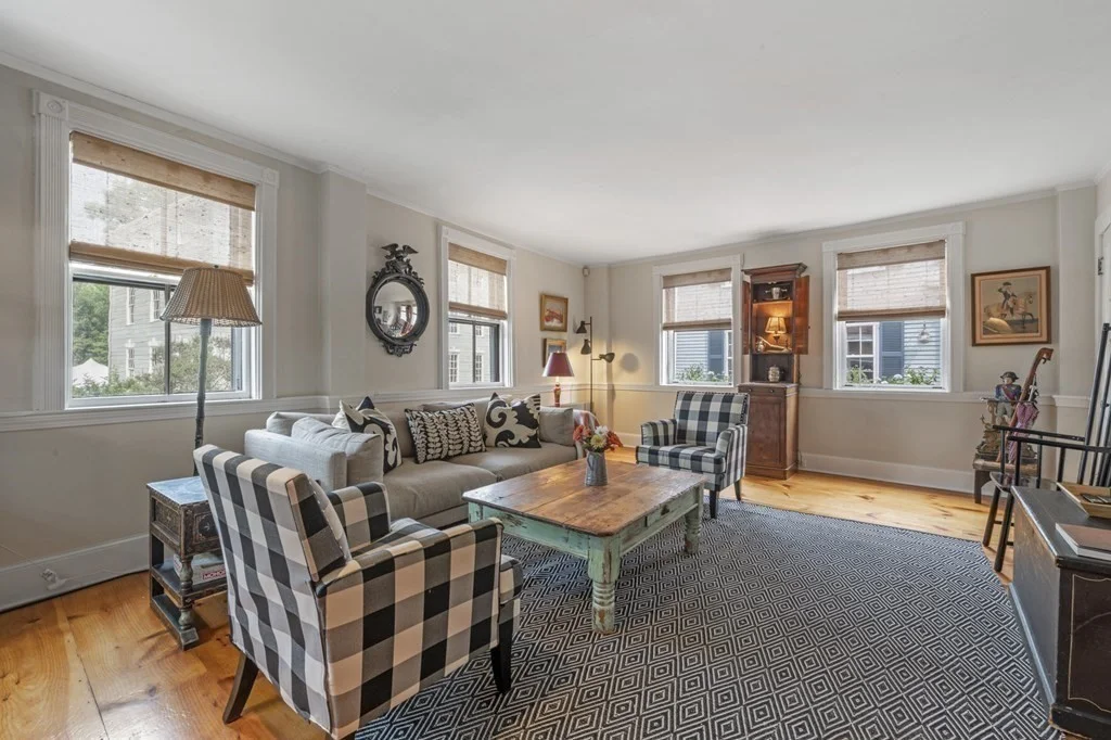 2 bed, 1 bath apartment for rent at 1 Mason Unit 1, Old Town — photo 3 of 20
