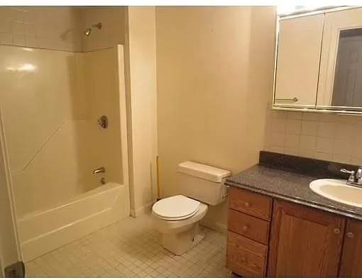 2 bed, 1 bath apartment for rent at 1 Maude St Unit 4, Malden — photo 4 of 10