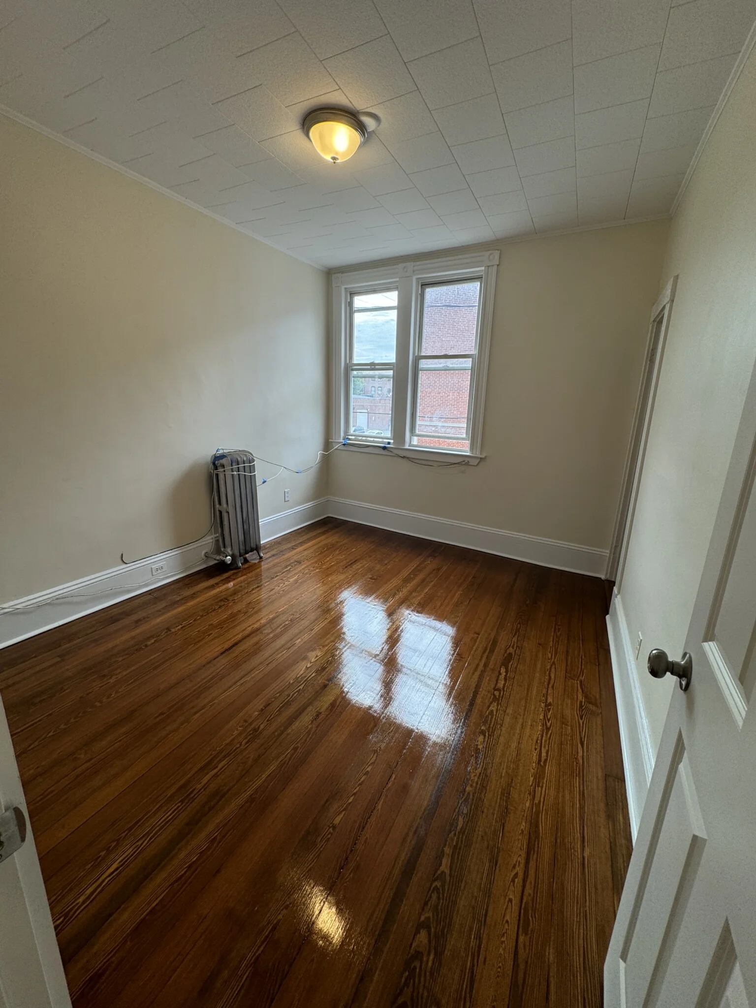 3 bed, 1 bath apartment for rent at 1 Miles St Unit 2, Jamaica Plain — photo 4 of 9