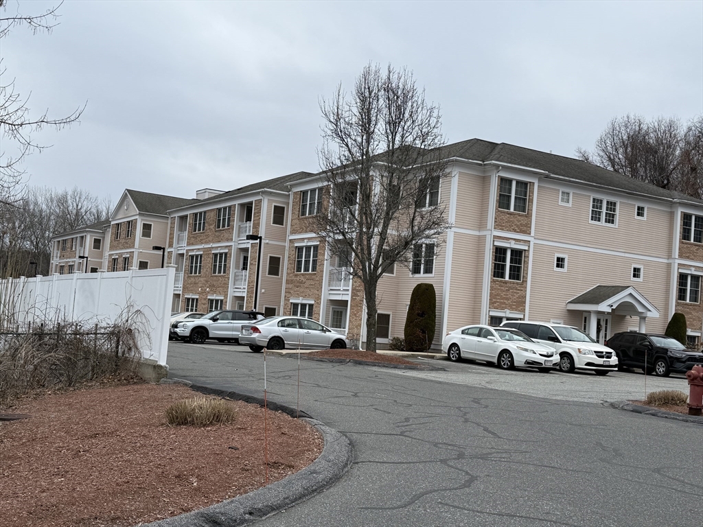 2 bed, 2 bath apartment for rent at 1 Millbrook Ln Unit 309, Wakefield — photo 17 of 17