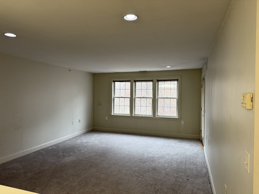 2 bed, 2 bath apartment for rent at 1 Millbrook Ln Unit 309, Wakefield — photo 7 of 17