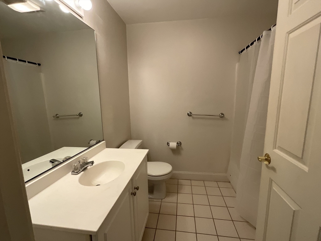 2 bed, 2 bath apartment for rent at 1 Millbrook Ln Unit 309, Wakefield — photo 13 of 17