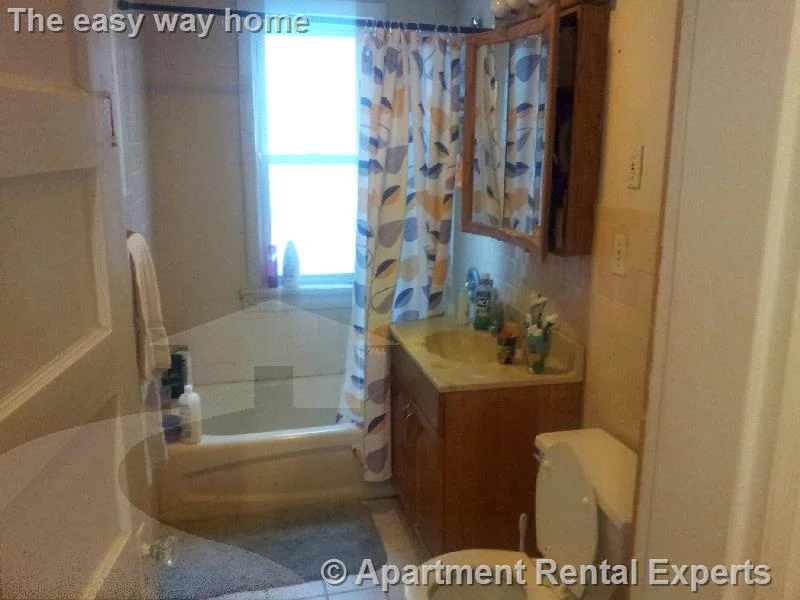 3 bed, 1 bath apartment for rent at 1 Mossland St Unit 2, Porter Square — photo 5 of 6