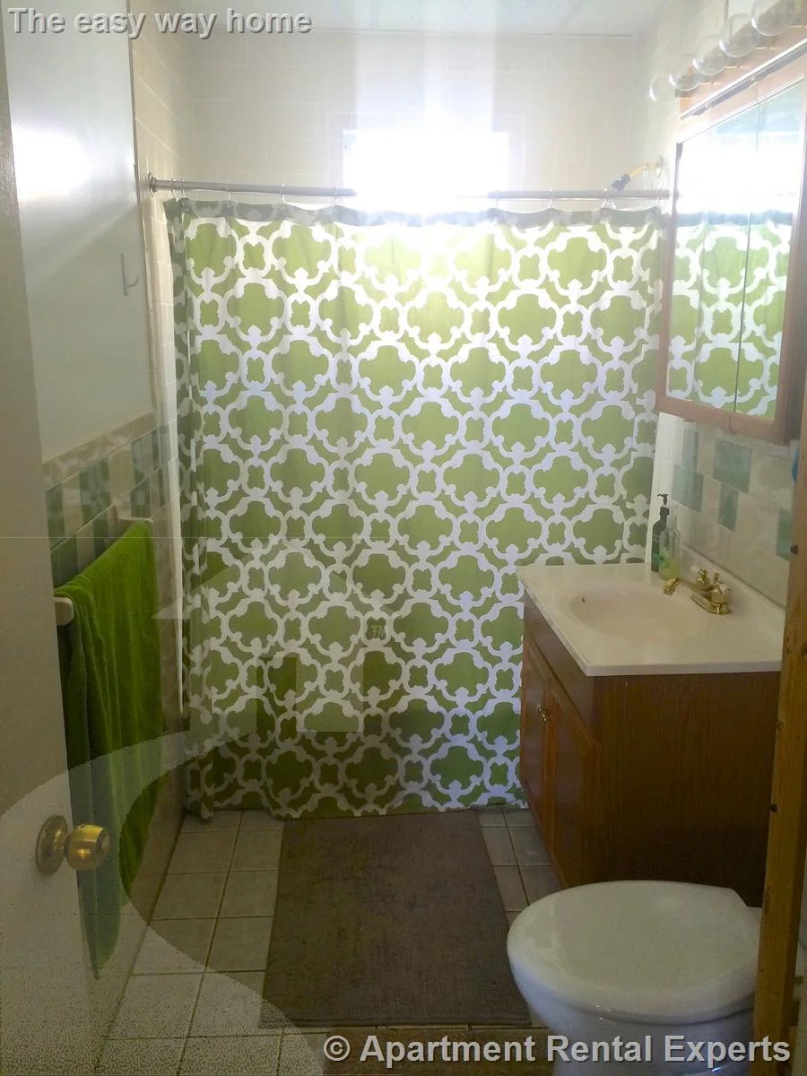 3 bed, 1 bath apartment for rent at 1 Mossland St Unit 3, Porter Square — photo 2 of 3