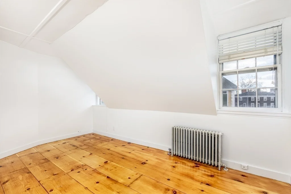 2 bed, 1 bath apartment for rent at 1 Mugford St Unit 3, Glenwood — photo 14 of 24