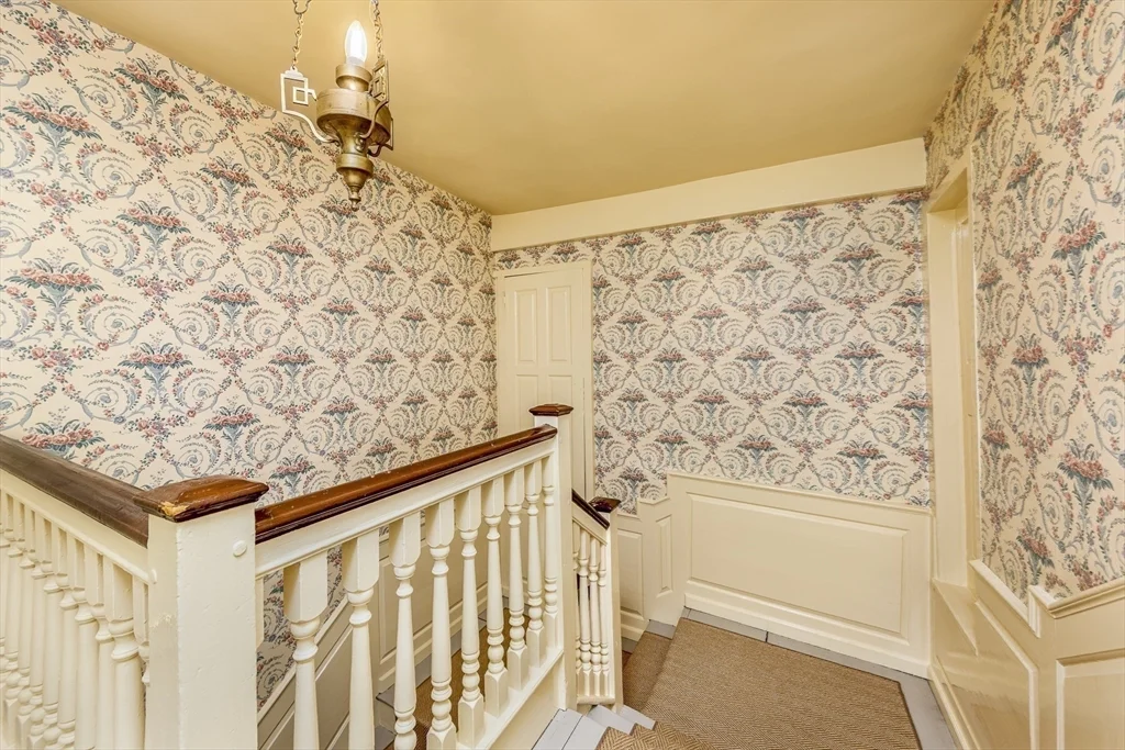 2 bed, 1 bath apartment for rent at 1 Mugford St Unit 3, Glenwood — photo 11 of 24