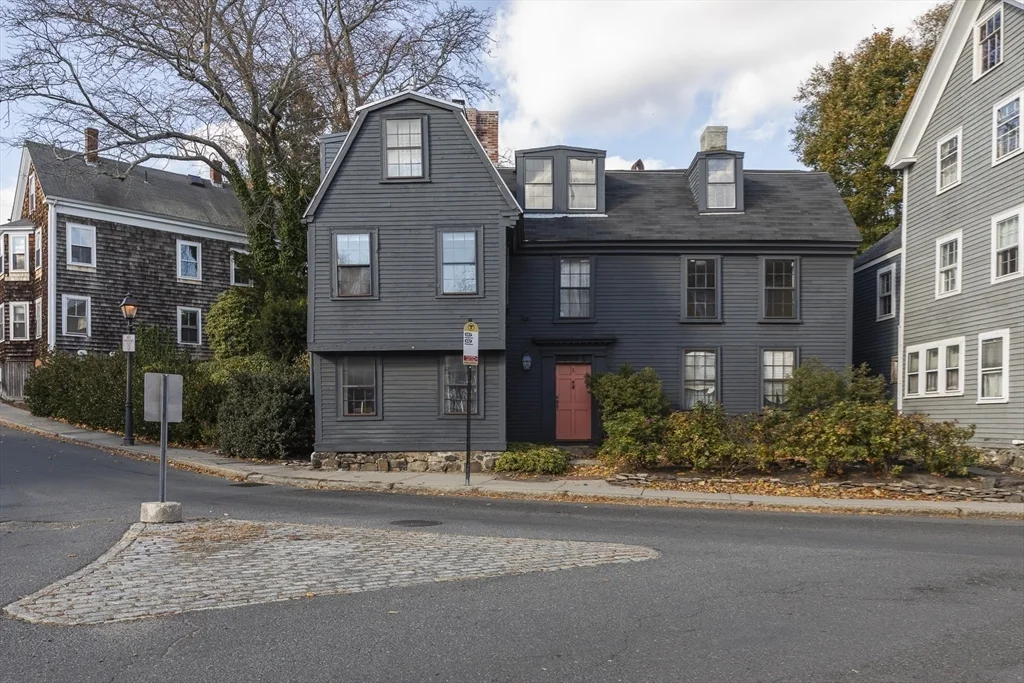 2 bed, 1 bath apartment for rent at 1 Mugford St Unit 3, Glenwood — photo 20 of 24