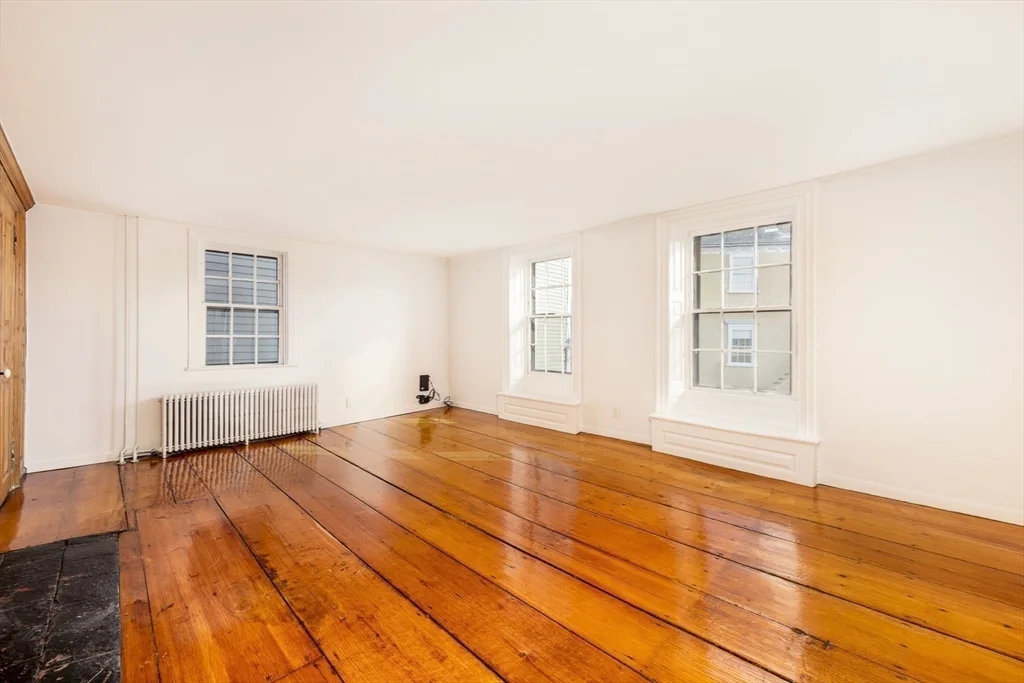 2 bed, 1 bath apartment for rent at 1 Mugford St Unit 3, Glenwood — photo 7 of 24