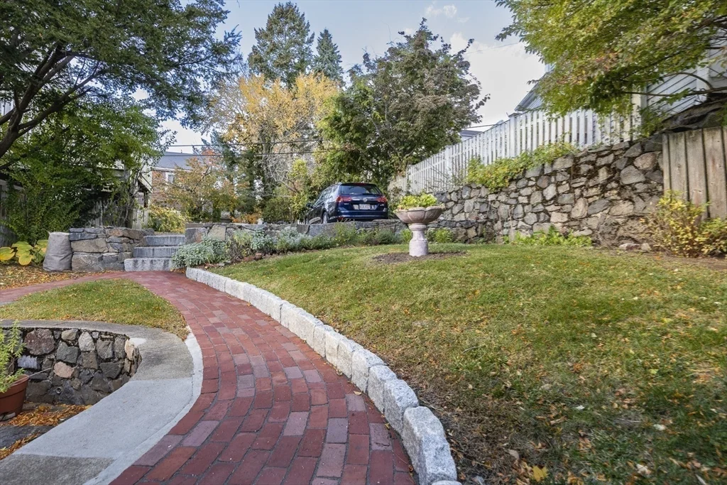 2 bed, 1 bath apartment for rent at 1 Mugford St Unit 3, Glenwood — photo 23 of 24