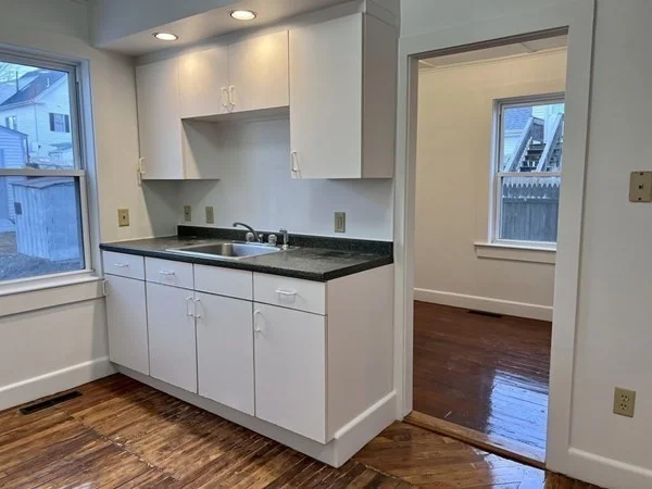 2 bed, 1 bath apartment for rent at 1 N Spooner St Unit 1, Plymouth — photo 6 of 20
