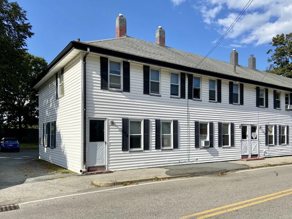 2 bed, 1 bath apartment for rent at 1 N Spooner St Unit 1, Plymouth — photo 2 of 20