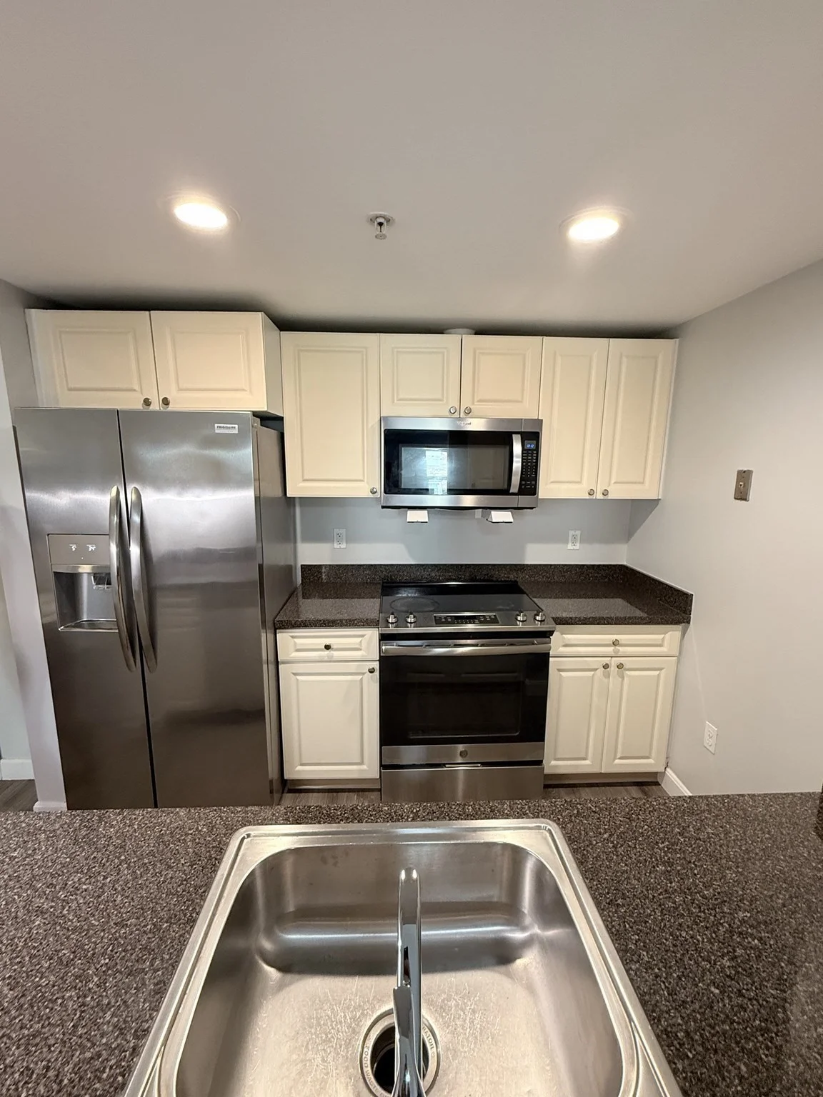 2 bed, 2 bath apartment for rent at 1 Nassau St Unit 409, Chinatown