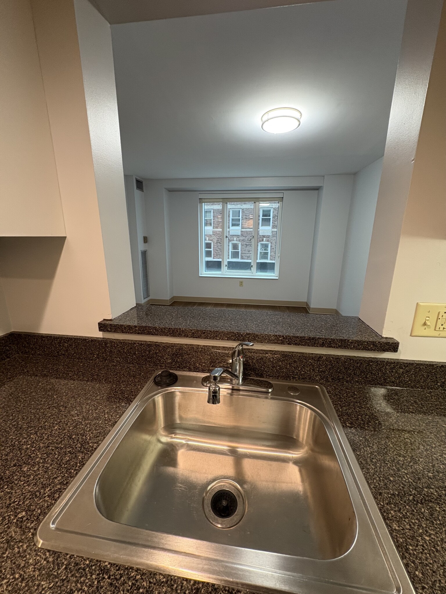 1 bed, 1 bath apartment for rent at 1 Nassau St Unit 505, Chinatown — photo 5 of 10