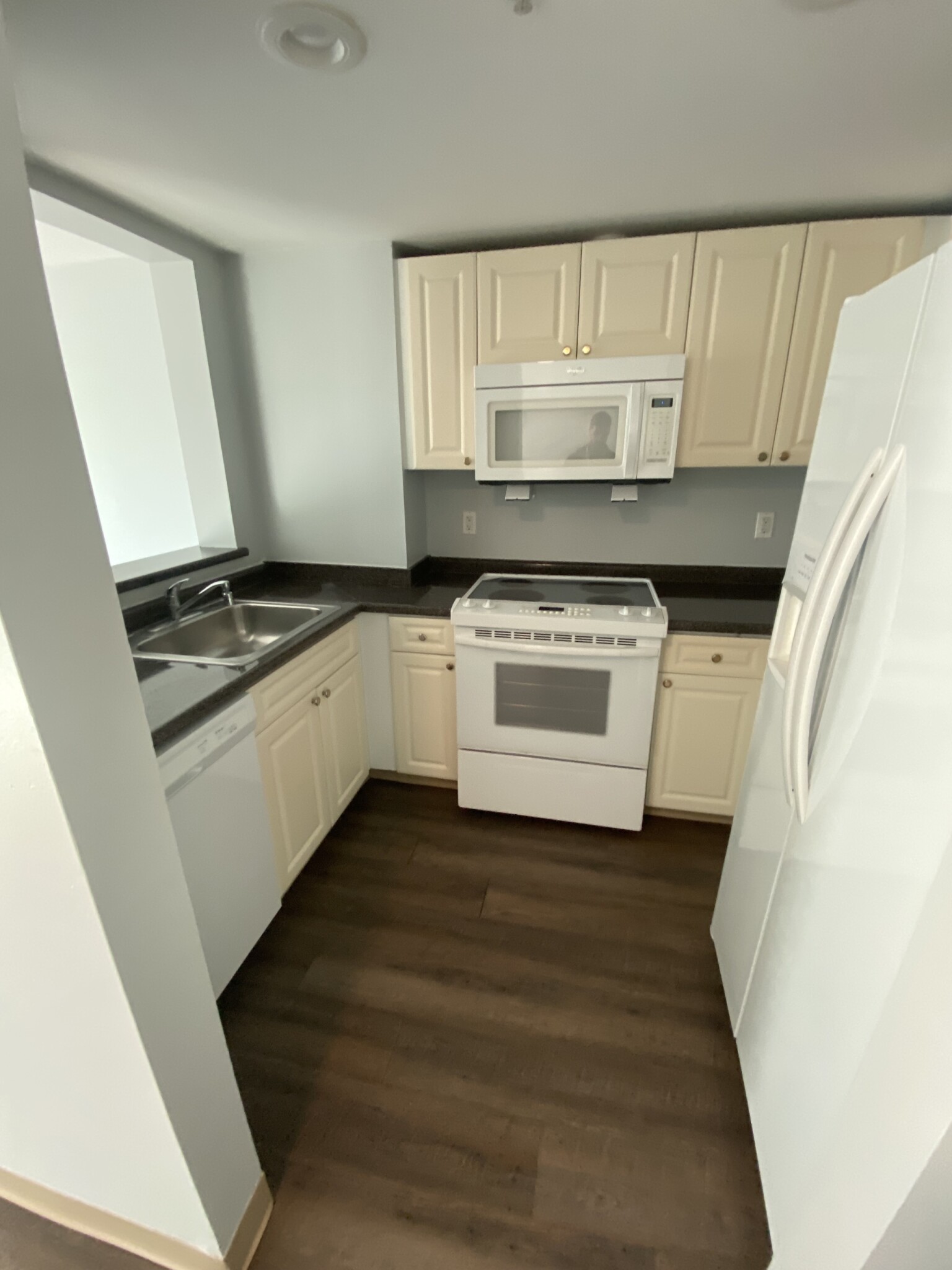 2 bed, 2 bath apartment for rent at 1 Nassau St Unit 516, Chinatown — photo 4 of 18
