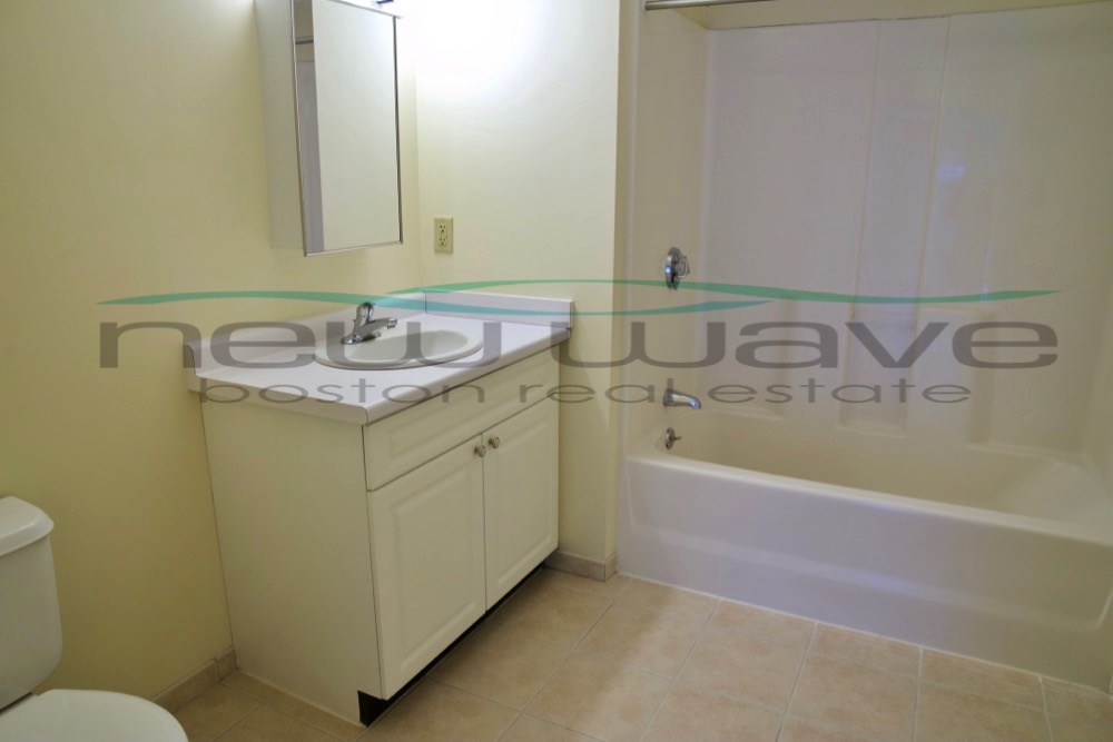 2 bed, 2 bath apartment for rent at 1 Nassau St Unit 605, Chinatown — photo 4 of 8