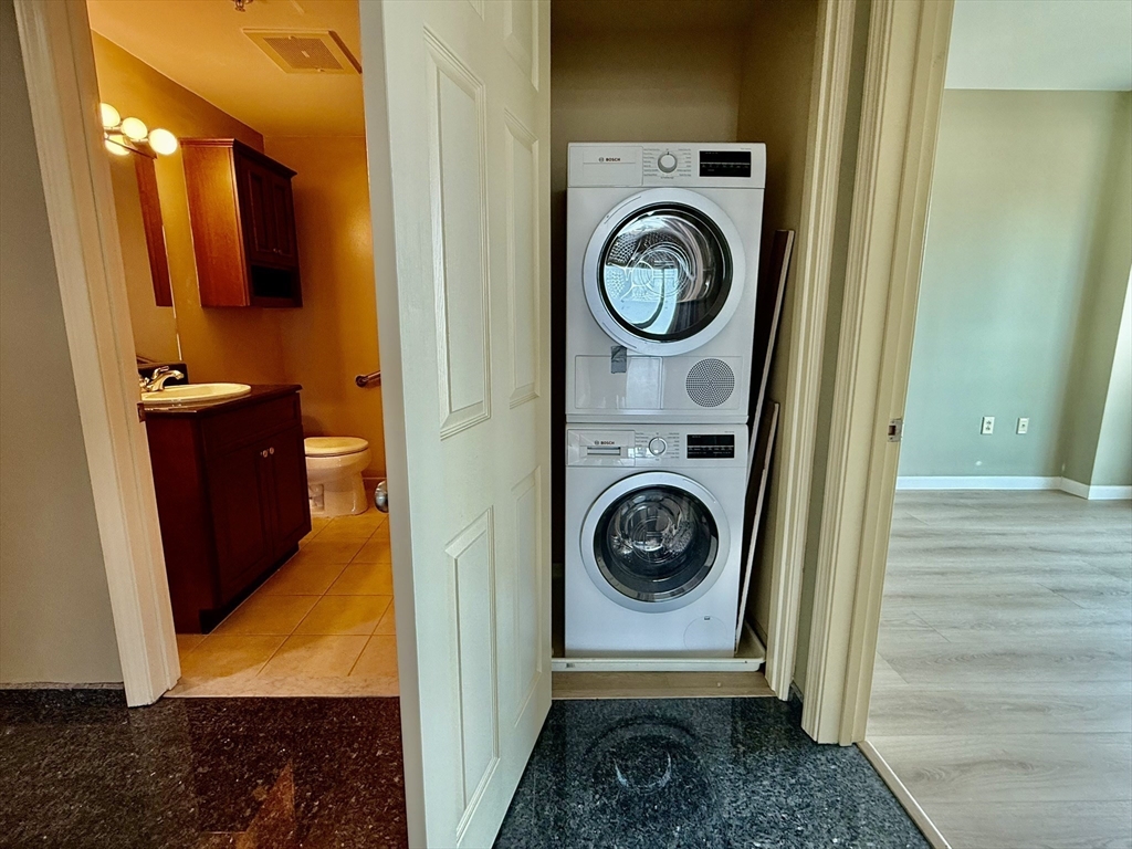 2 bed, 2 bath apartment for rent at 1 Nassau Unit 2105, Chinatown — photo 7 of 22